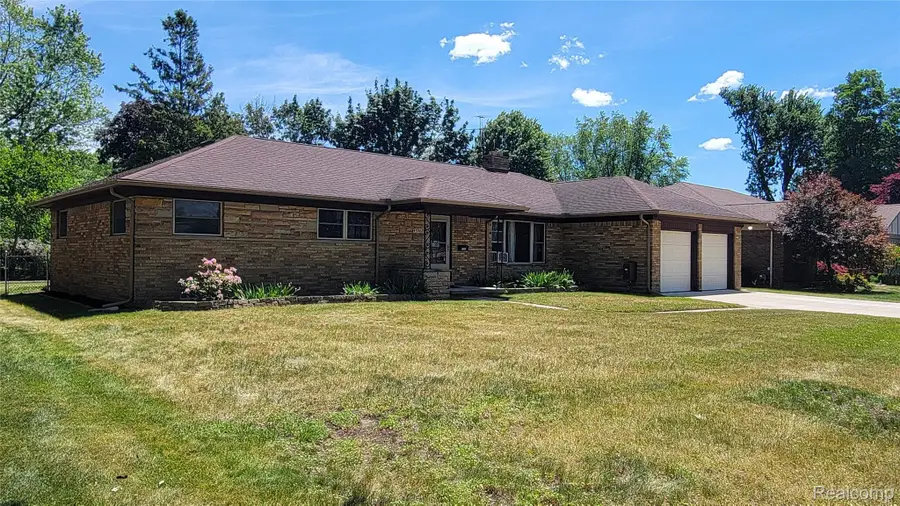 45502 Klingkammer Street, Utica, MI 48317 - #3