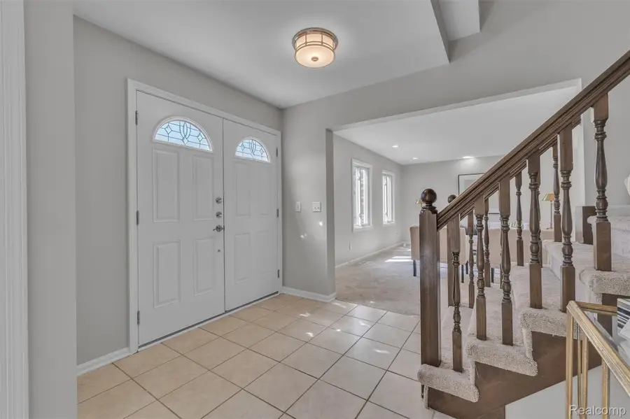 5310 Pond Bluff Drive, West Bloomfield, MI 48323 - #3
