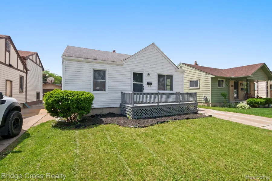 25515 Culver Street, Saint Clair Shores, MI 48081 - #2