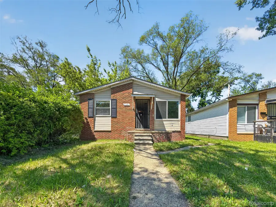 7161 Varjo Street, Hamtramck, MI 48212 - #2