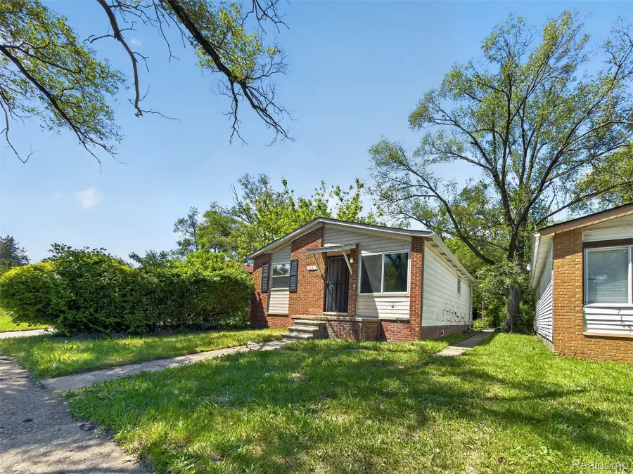 7161 Varjo Street, Hamtramck, MI 48212 - #3