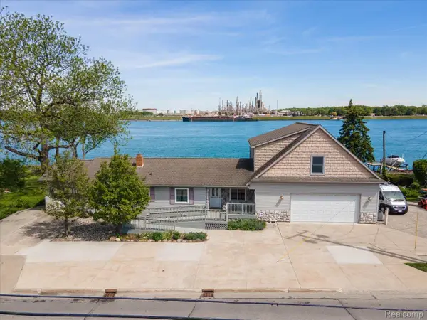 4016 Military Street, PortHuron, MI 48060