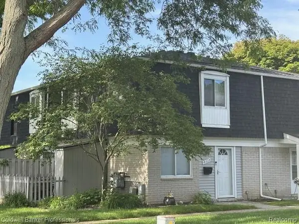 41223 S Woodbury Green Drive, Belleville, MI 48111