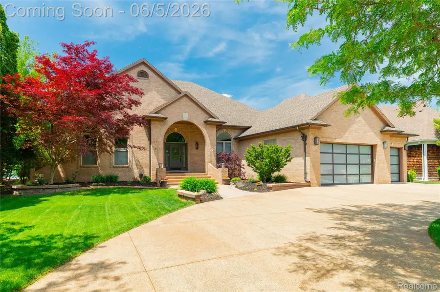 18124 Meridian Road, Grosse Ile, MI 48138 - #2
