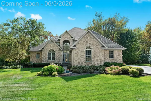 1889 Sharp Sand Circle, Brighton, MI 48114