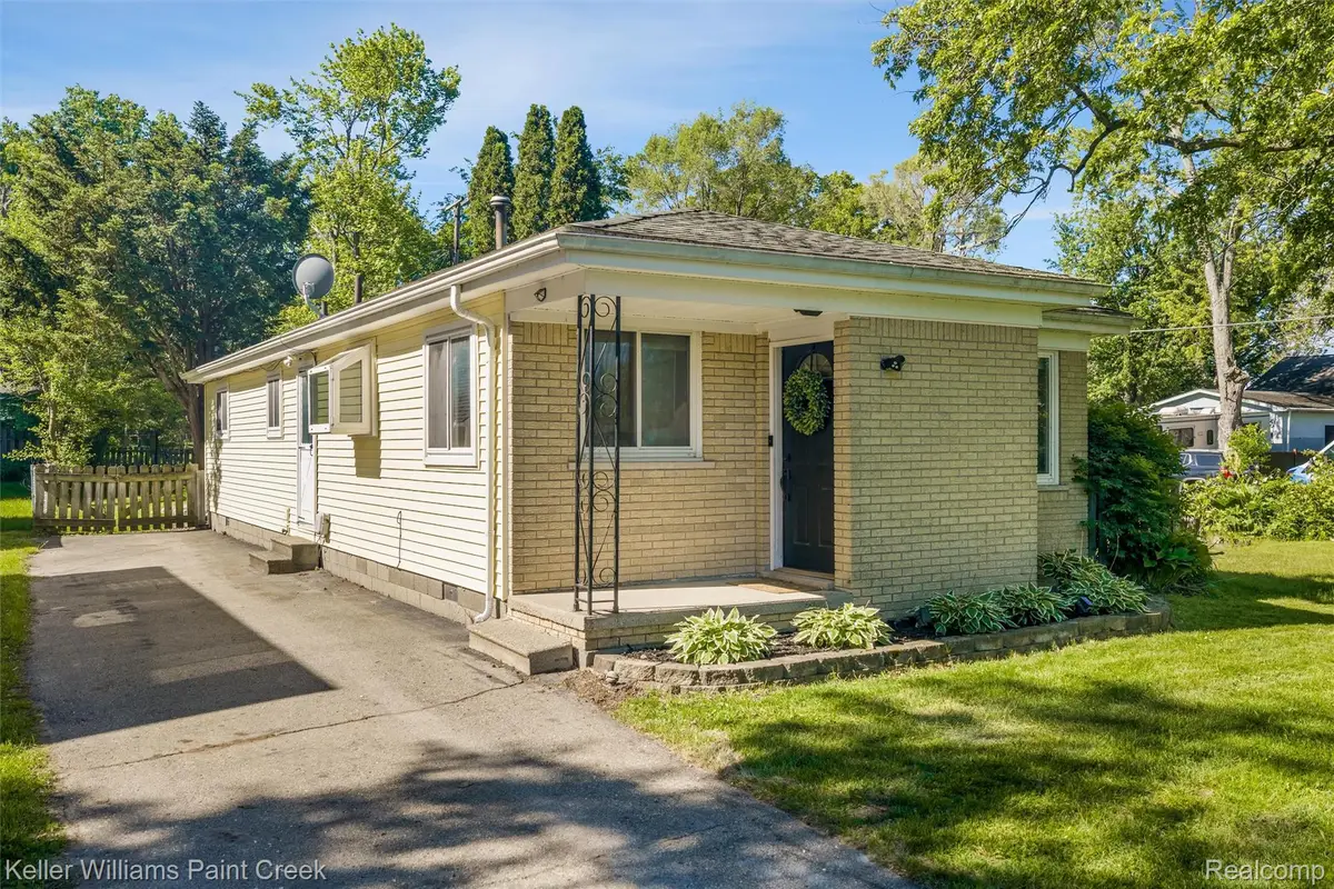 2742 Campers Drive, Highland, MI 48356 - #1