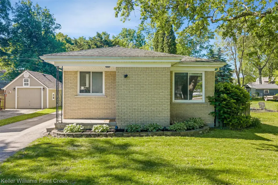 2742 Campers Drive, Highland, MI 48356 - #2