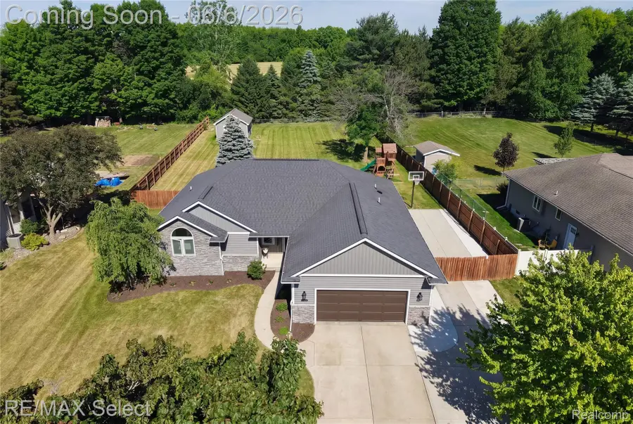 2288 Lost Creek Drive, Flushing, MI 48433 - #2