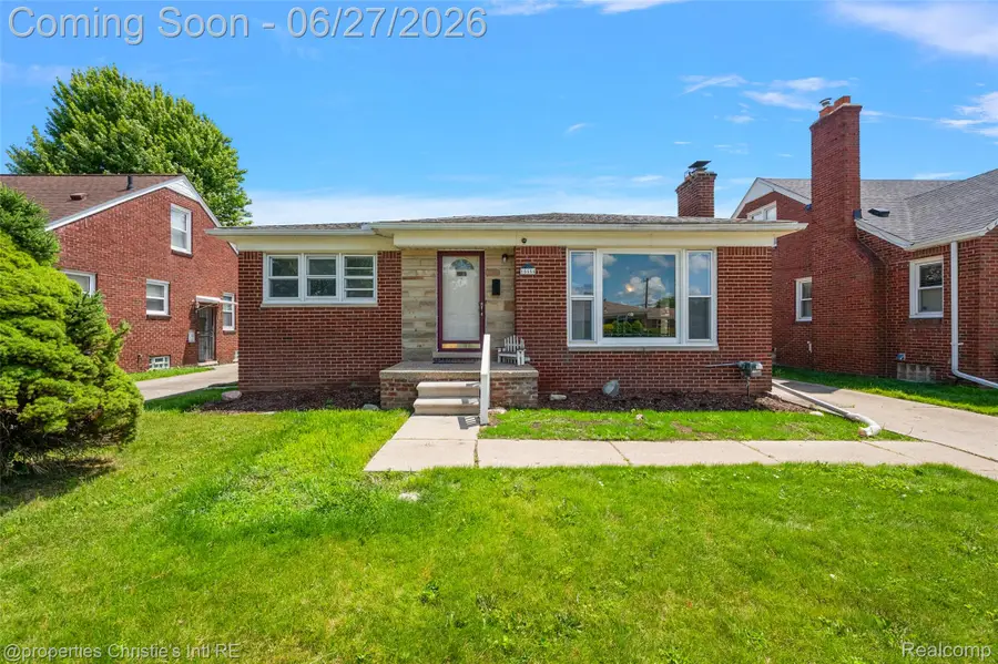 15654 Juliana Avenue, Eastpointe, MI 48021 - #2