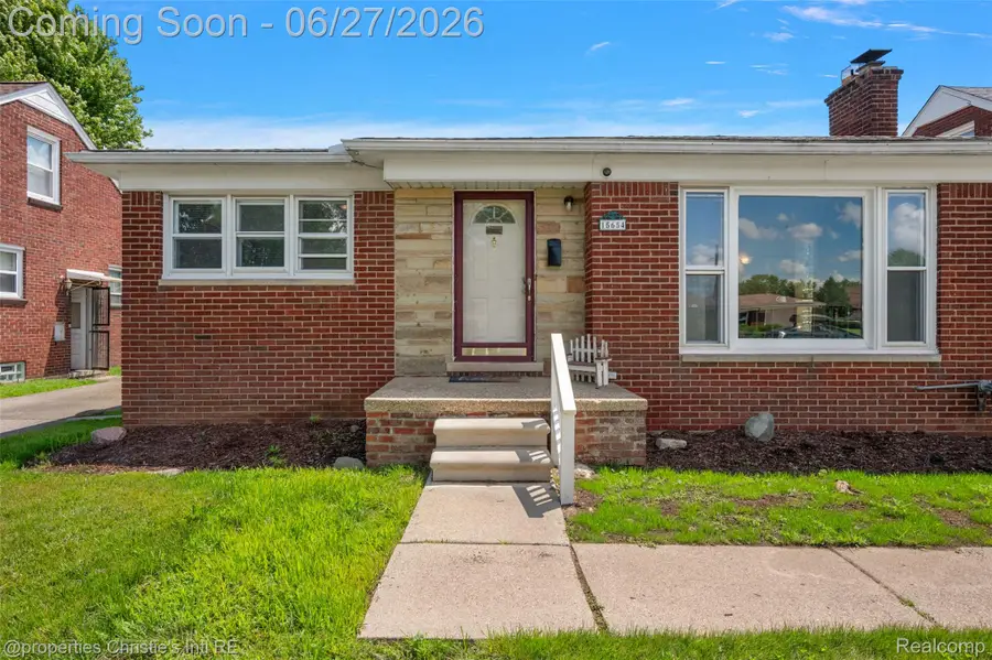 15654 Juliana Avenue, Eastpointe, MI 48021 - #3