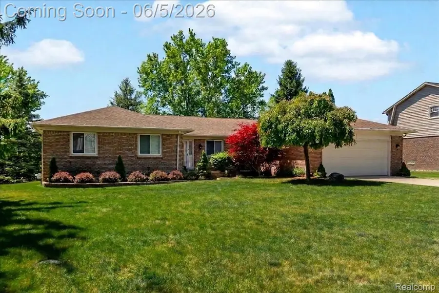 36615 Almond Circle, Farmington Hills, MI 48335 - #2