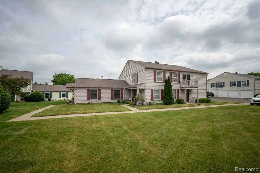 2978 Elmwood Court, Orion, MI 48360 - #2