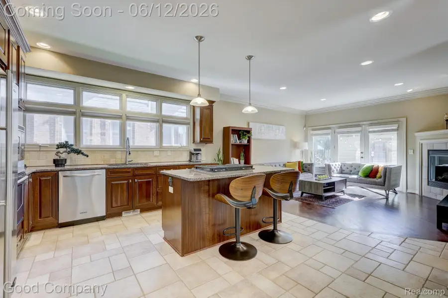 721 S Kenwood Avenue, Royal Oak, MI 48067 - #2