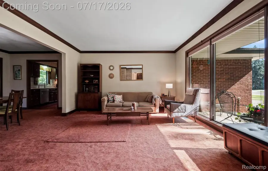 23251 Cass Avenue, Farmington, MI 48335 - #2
