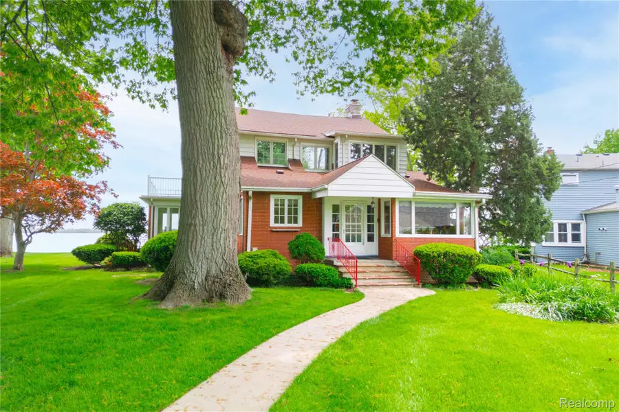 29863 East River Road, Grosse Ile, MI 48138 - #3