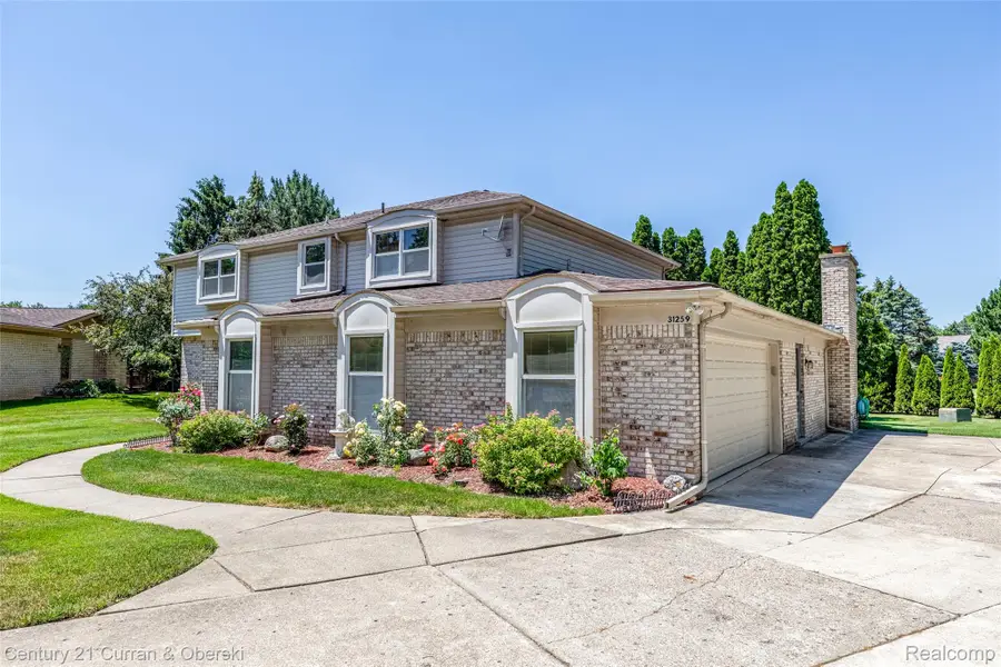 31259 Applewood Lane, Farmington, MI 48331 - #2