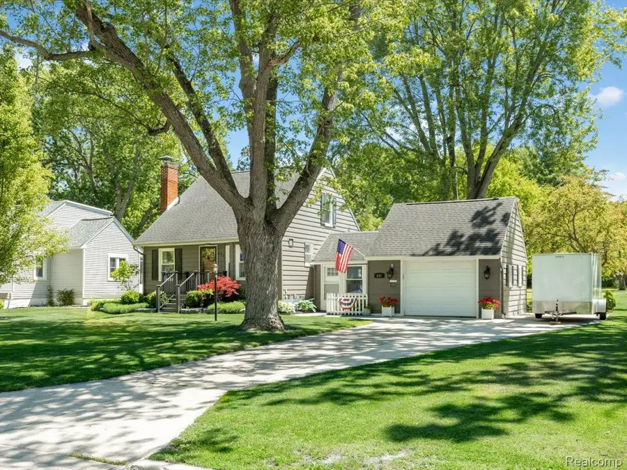 832 N 9th Street, Saint Clair, MI 48079 - #2