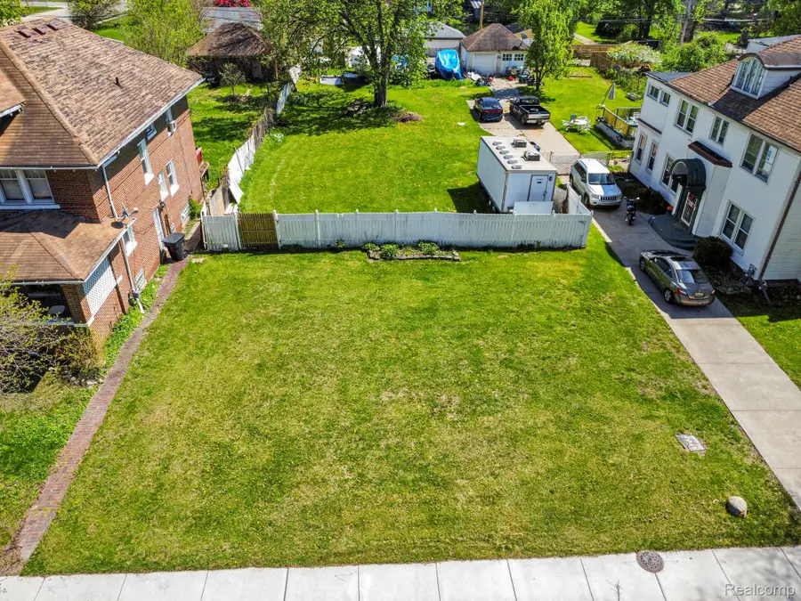 2231 N La Salle Gardens, Detroit, MI 48206 - #3