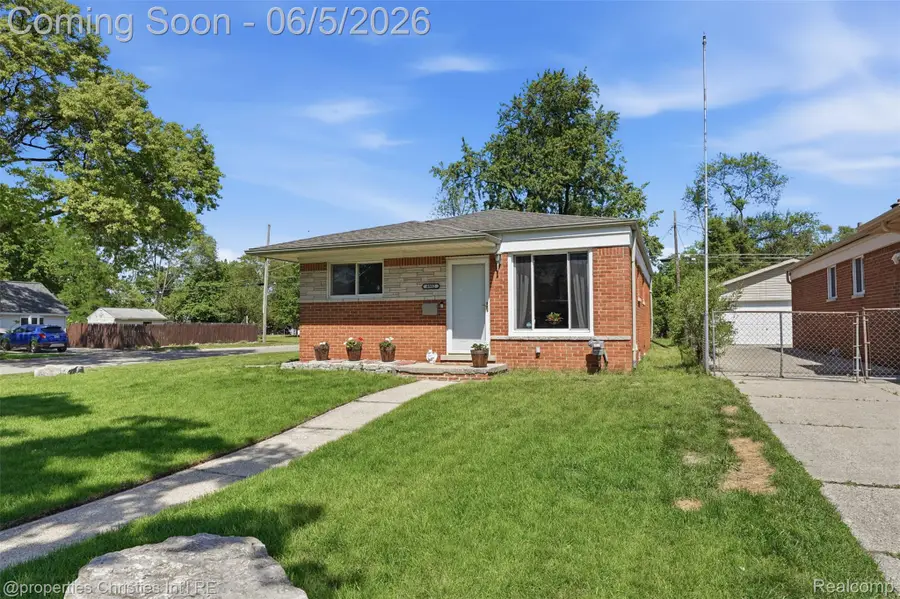 8982 Beatrice Street, Livonia, MI 48150 - #2
