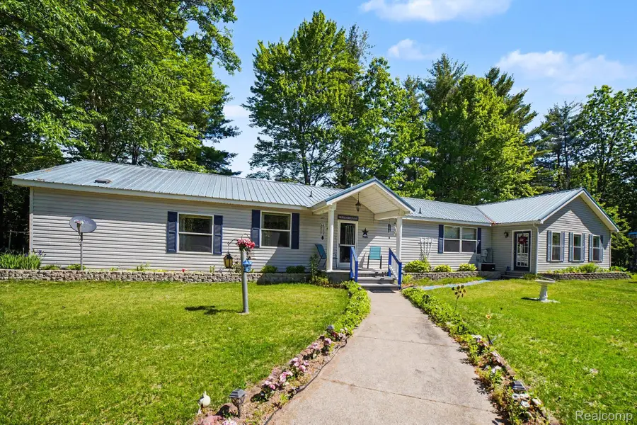 4772 S Bard Road, Beaverton, MI 48612 - #2