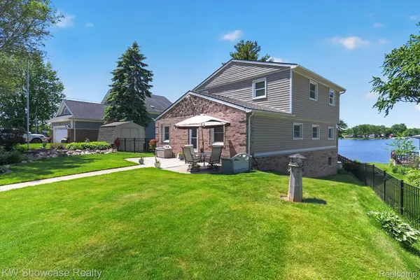 3415 Highland Boulevard, Highland, MI 48356