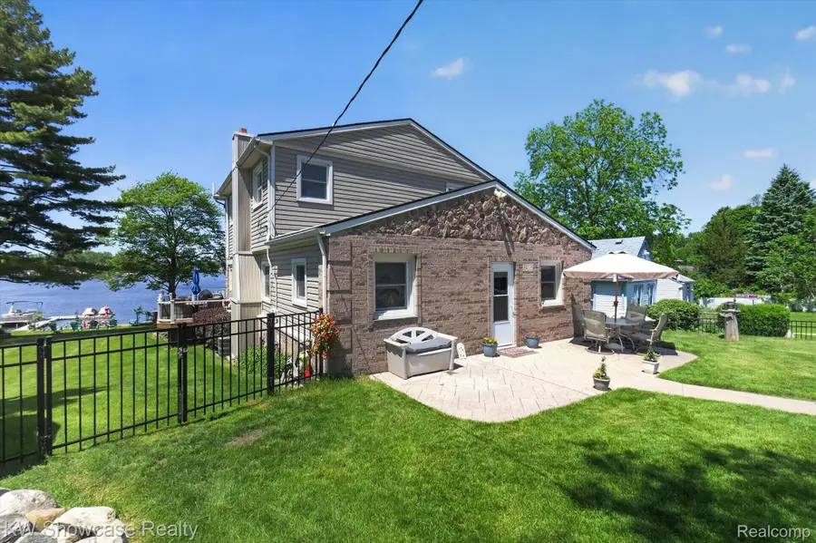 3415 Highland Boulevard, Highland, MI 48356 - #2