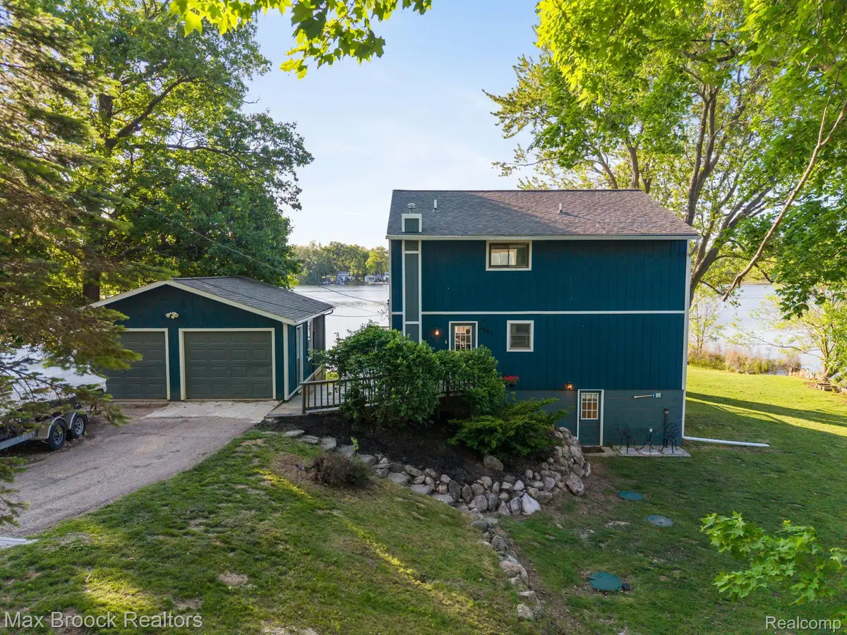 2881 Hope, White Lake, MI 48383 - #1