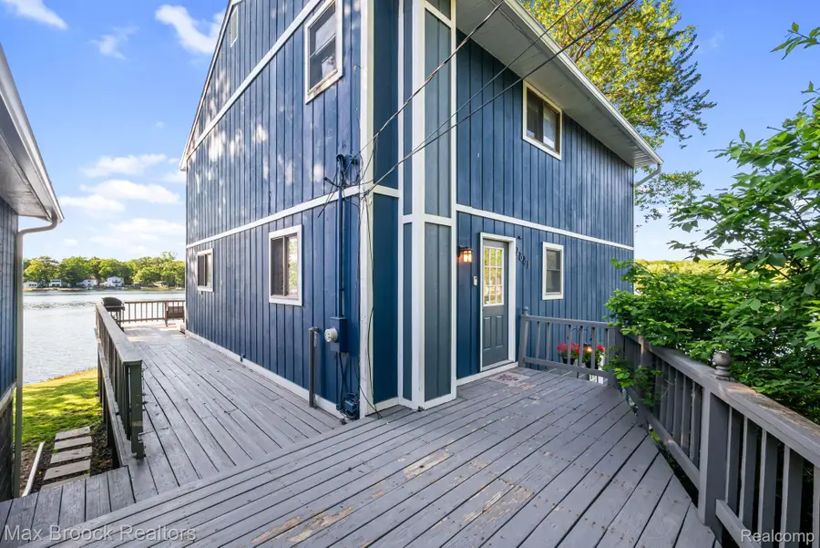 2881 Hope, White Lake, MI 48383 - #3