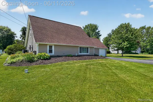 5464 E Maple Avenue, GrandBlanc, MI 48439