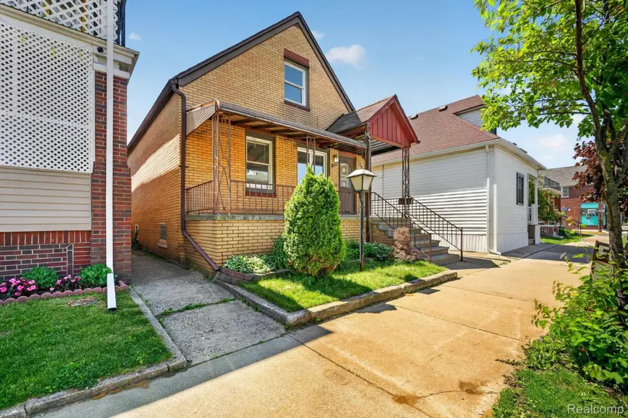 2978 Evaline Street, Hamtramck, MI 48212 - #2