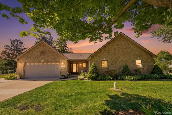 7477 Ore Knob Drive, Fenton, MI 48430