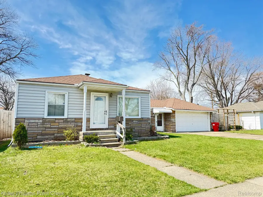 24275 Valley Avenue, Eastpointe, MI 48021 - #2