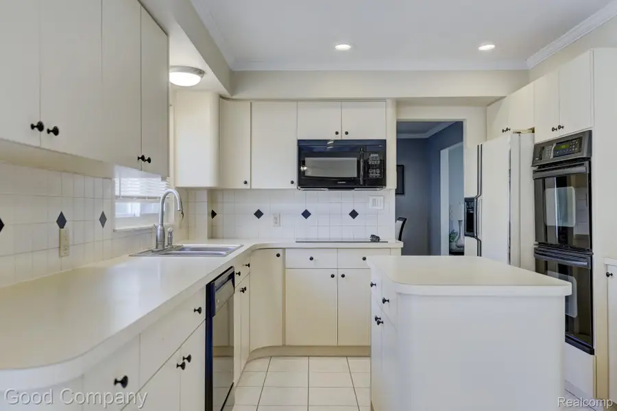 1798 Wilmet Drive, Troy, MI 48085 - #2
