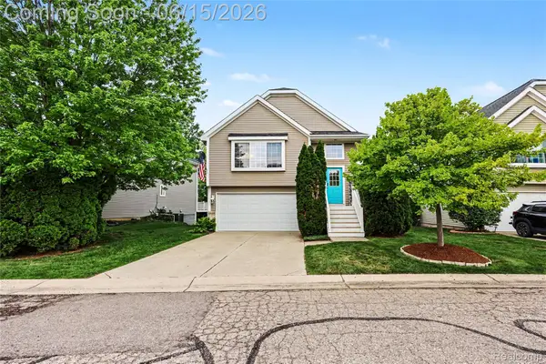 4448 Sunflower Circle, Clarkston, MI 48346