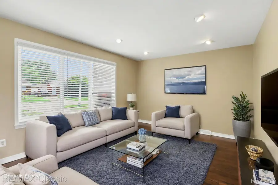 1842 Chaucer Avenue, Madison Heights, MI 48071 - #3