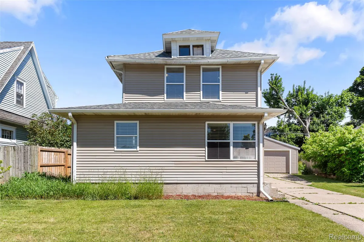 218 W Greenlawn Avenue, Lansing, MI 48910 - #1