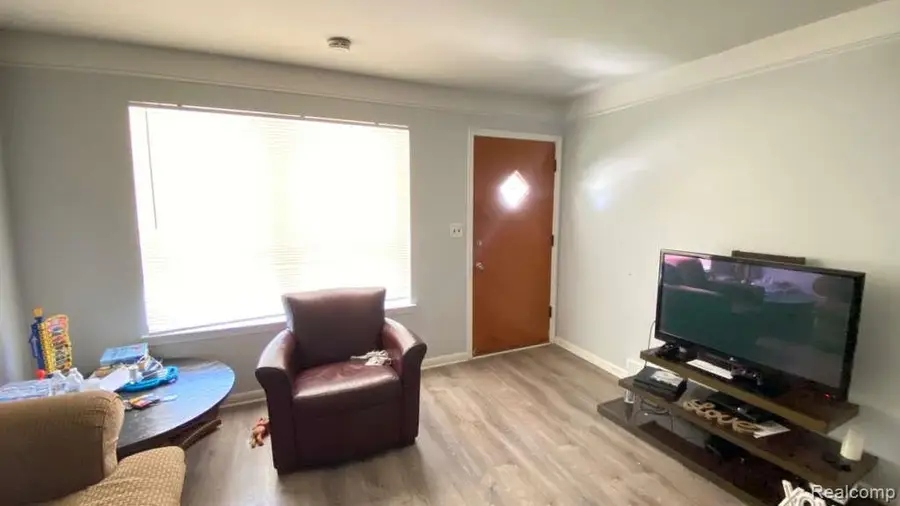 11268 Jewett Avenue, Warren, MI 48089 - #2
