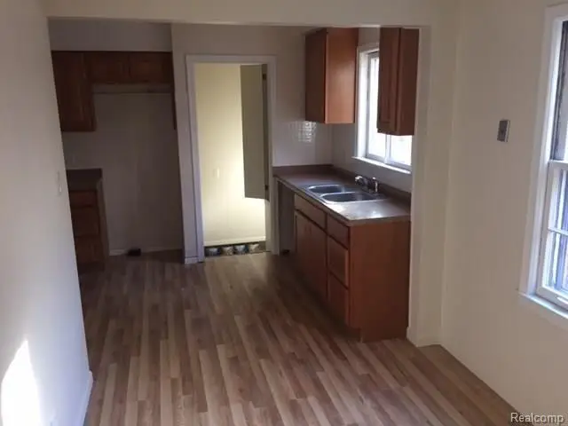 9554 Hazelton, Redford, MI 48239 - #3
