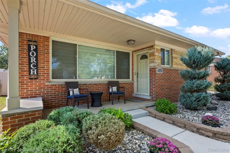 26331 Hass Street, Dearborn Heights, MI 48127 - #2