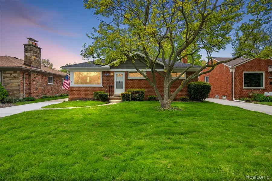 23344 Brookdale Boulevard, Saint Clair Shores, MI 48082 - #2