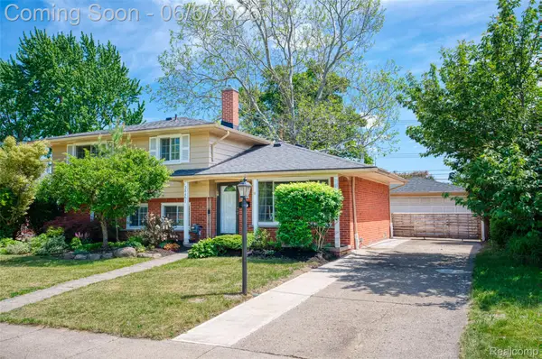 38451 Richland Street, Livonia, MI 48150