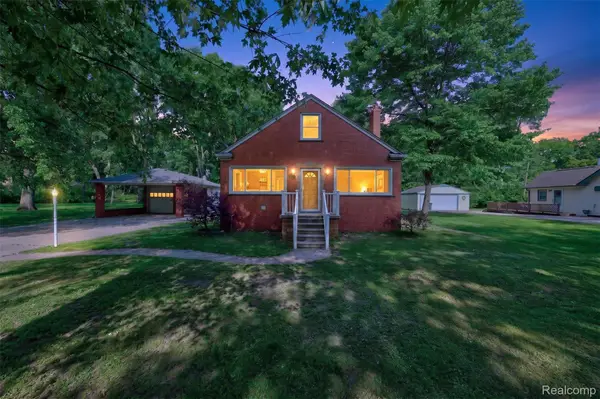 11115 Mckinley Street, Taylor, MI 48180