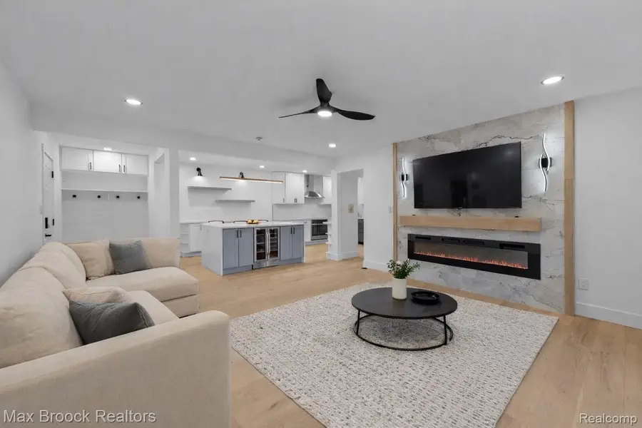 1111 N Old Woodward Avenue #23, Birmingham, MI 48009 - #3