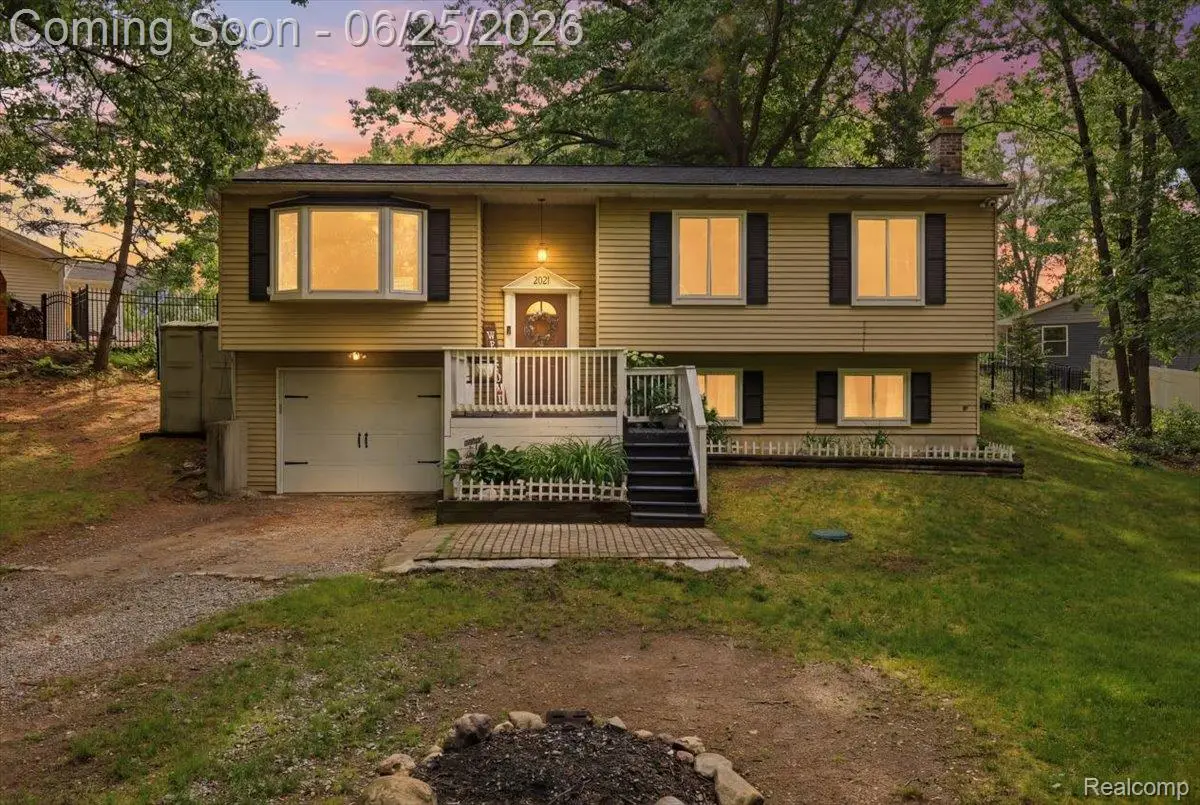 2021 Ardsley Drive, Ortonville, MI 48462 - #1