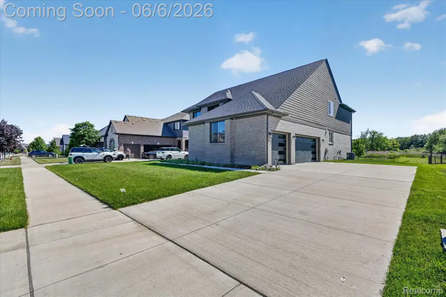 54598 Deadwood Lane, Utica, MI 48316 - #3