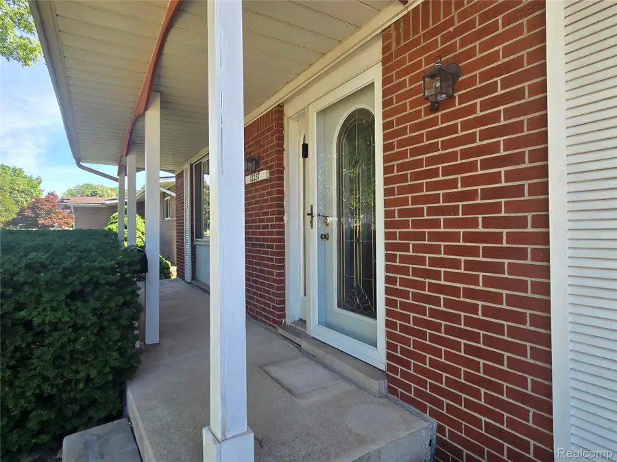 12237 Dorset Court, Southgate, MI 48195 - #3