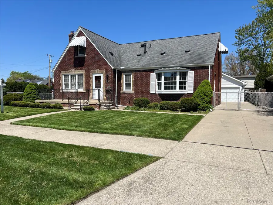 13226 Catalpa Street, Southgate, MI 48195 - #2