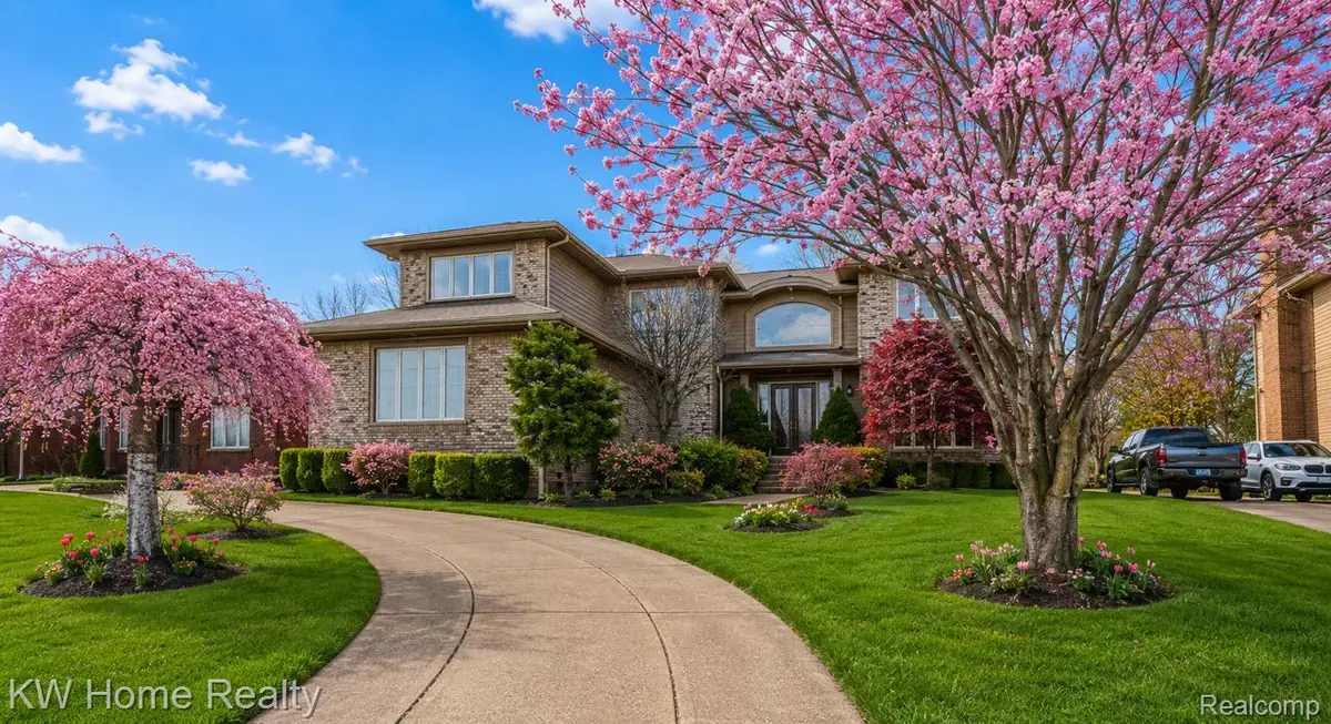 7143 Yarmouth Court, West Bloomfield, MI 48322 - #1