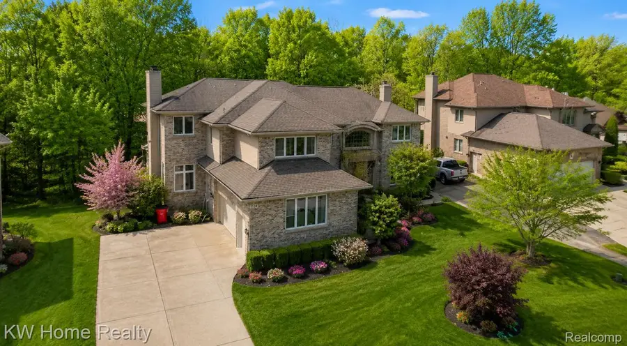 7143 Yarmouth Court, West Bloomfield, MI 48322 - #2