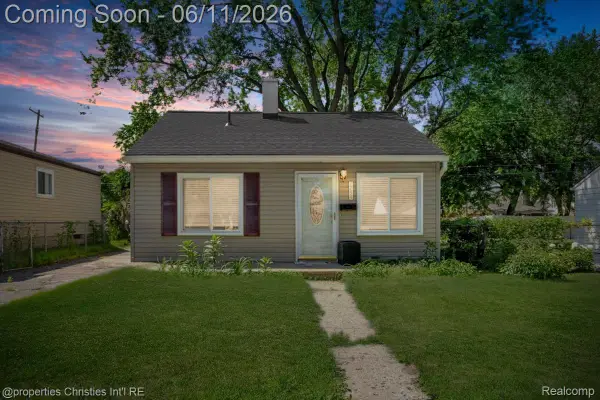 1754 E Harry Avenue, HazelPark, MI 48030